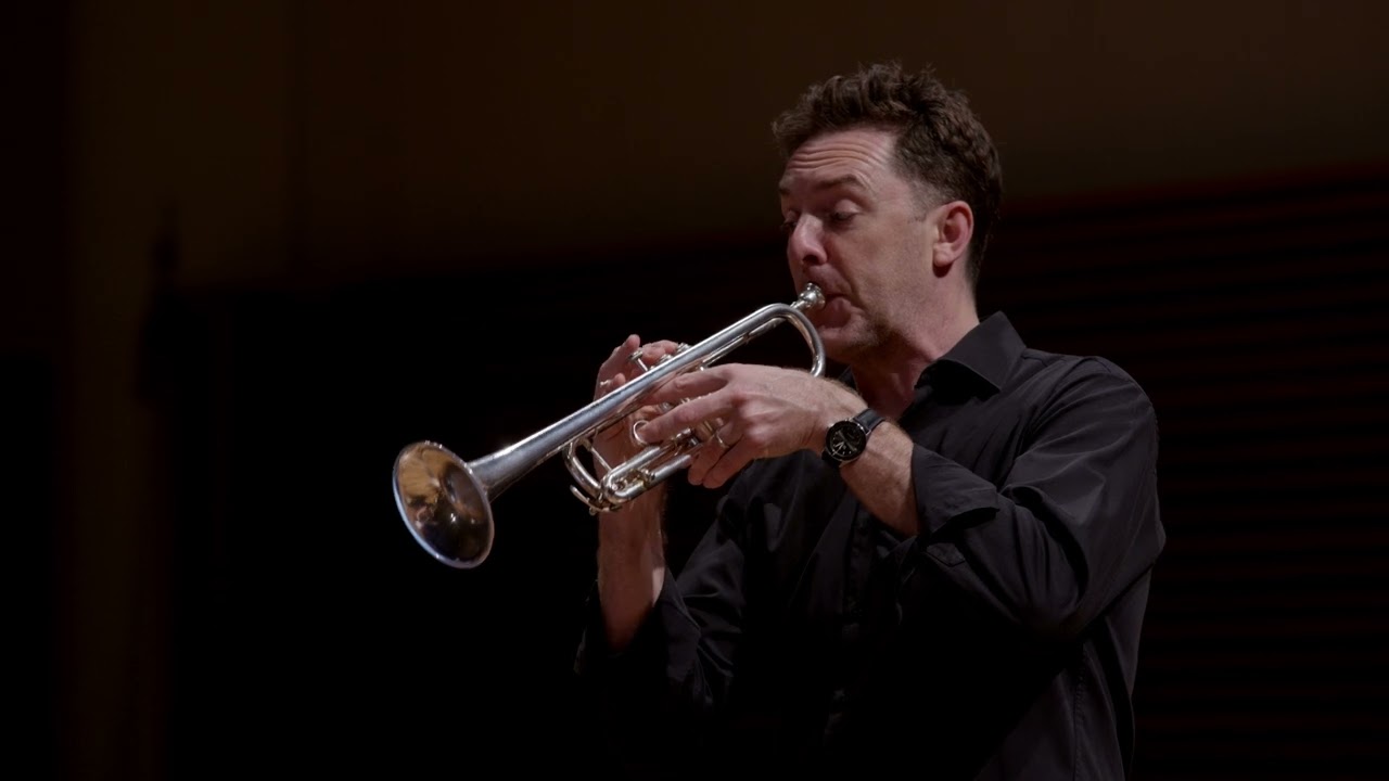 David Elton plays Lachlan Skipworth's Altiora Peto : Concerto for Trumpet and Strings