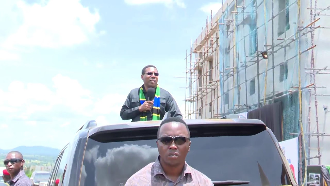 WAZIRI MKUU ANAWEKA JIWE LA MSINGI LA  MRADI WA MAJI WA MIJI 28-SHANWE