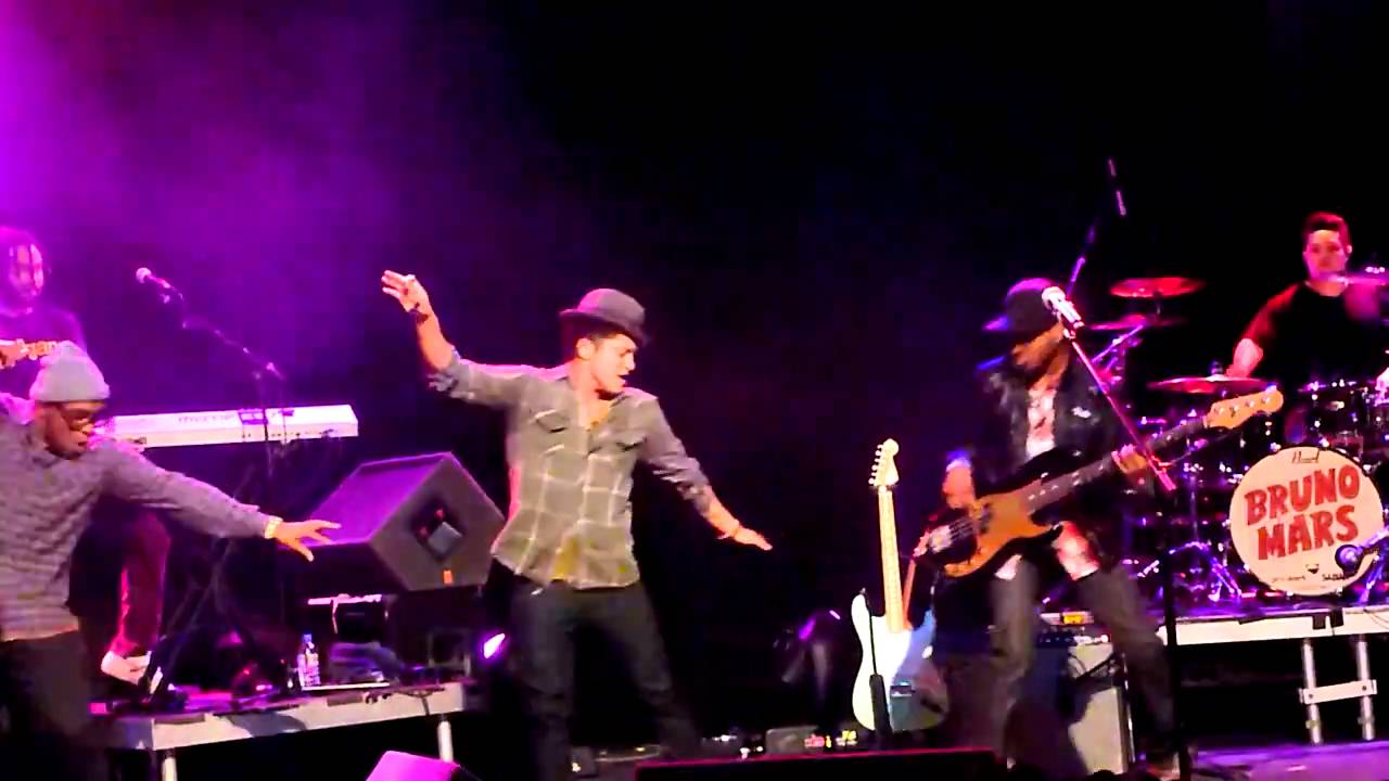 bruno mars dancing.MTS