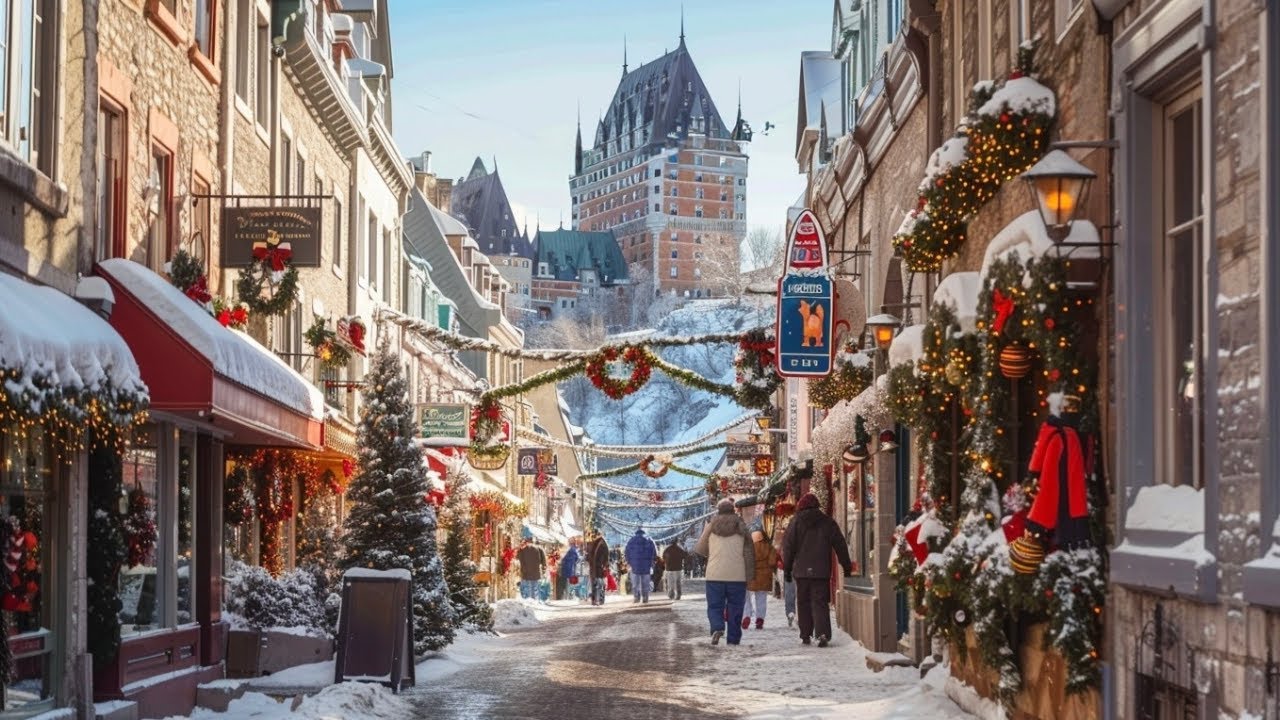 Old Québec City at Christmas Feels Like a Fairytale 🇨🇦 ❄️