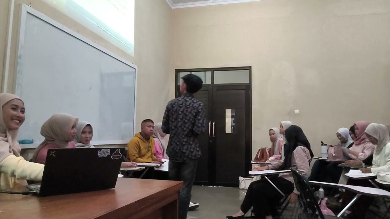 TEKS AKADEMIK - KKEKELOMPOK 1