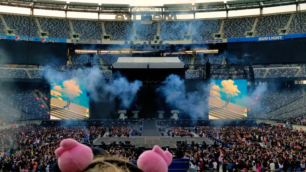BTS - Dionysus (Metlife Stadium NJ/NY Day1) 05/18/2019