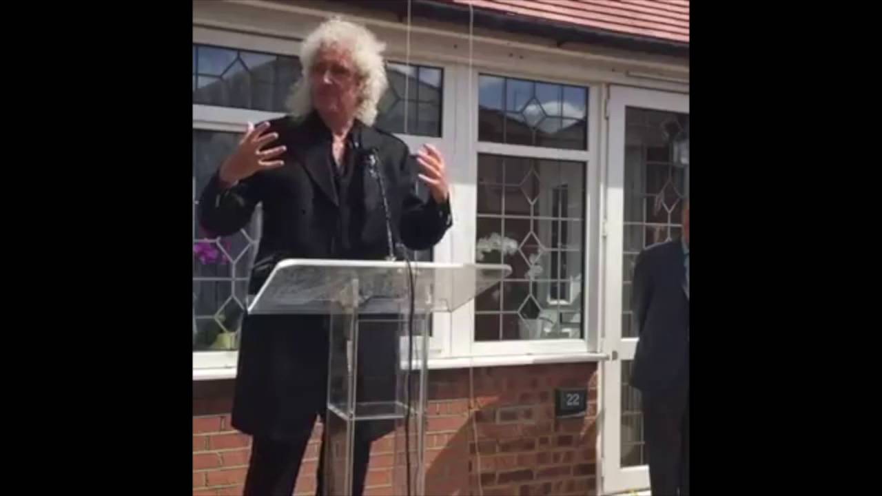 Brian May and Kashmira Cooke Unveiling Freddie Blue Plaque 01092016