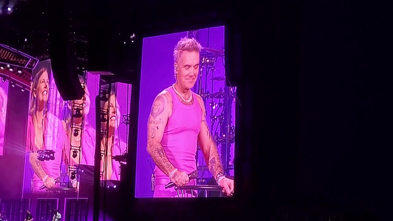 Robbie Williams-She's The One- Live in Stavanger 13.08.25