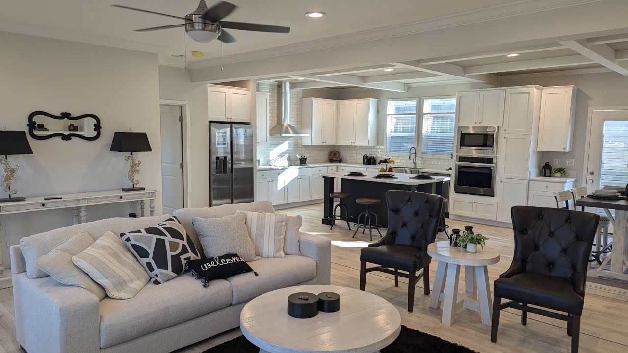 THE Super 68 ELITE! - LUXURY DOUBLEWIDE LIVING - Clayton at Clayton Homes Anniston, AL - Lot Model!