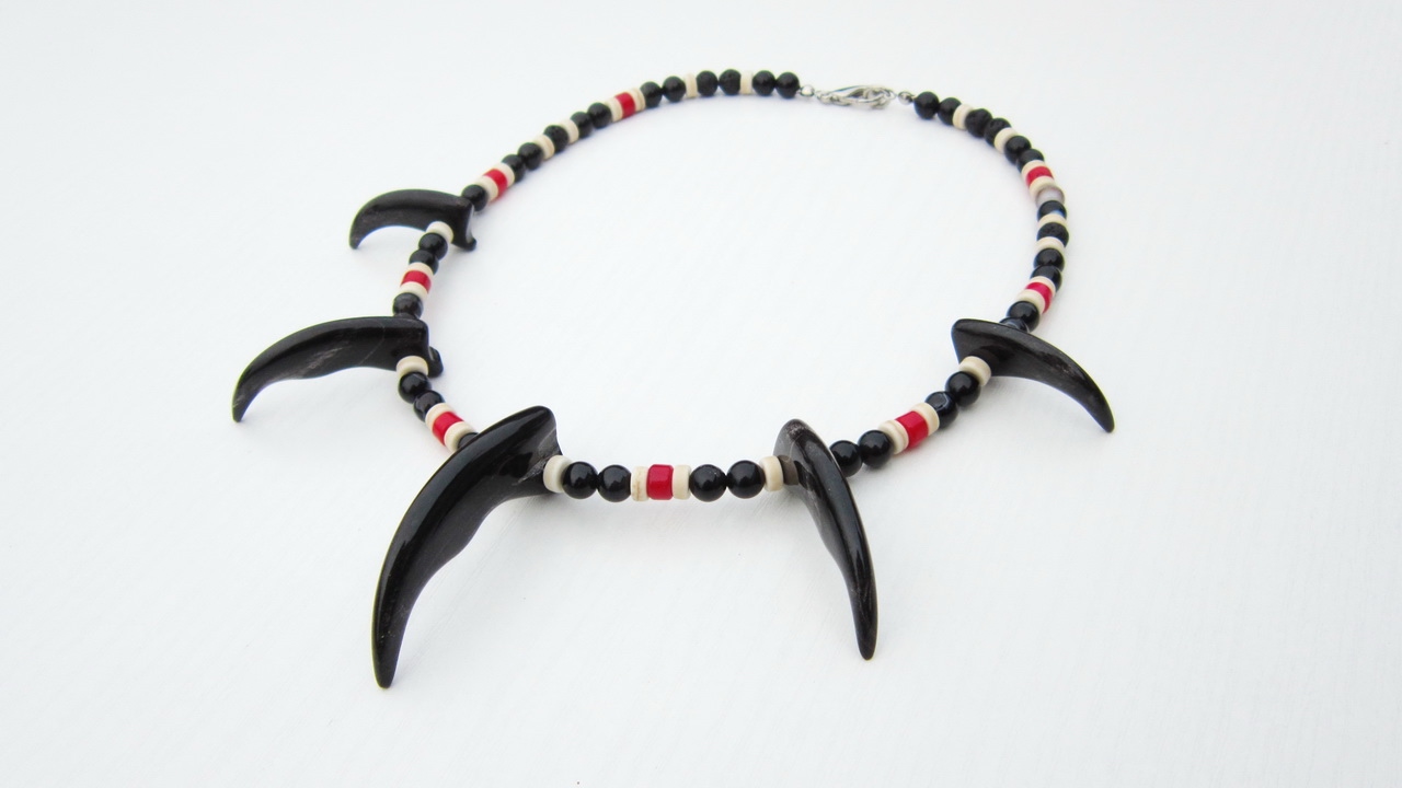 Native American Bear Claw Necklace Making by Alex Grebin