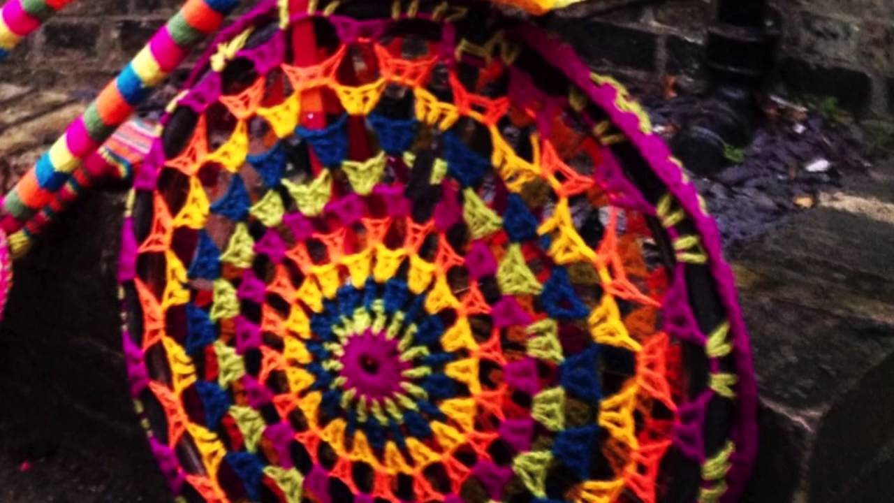 Yarn Bombing with Naomi Lawrence