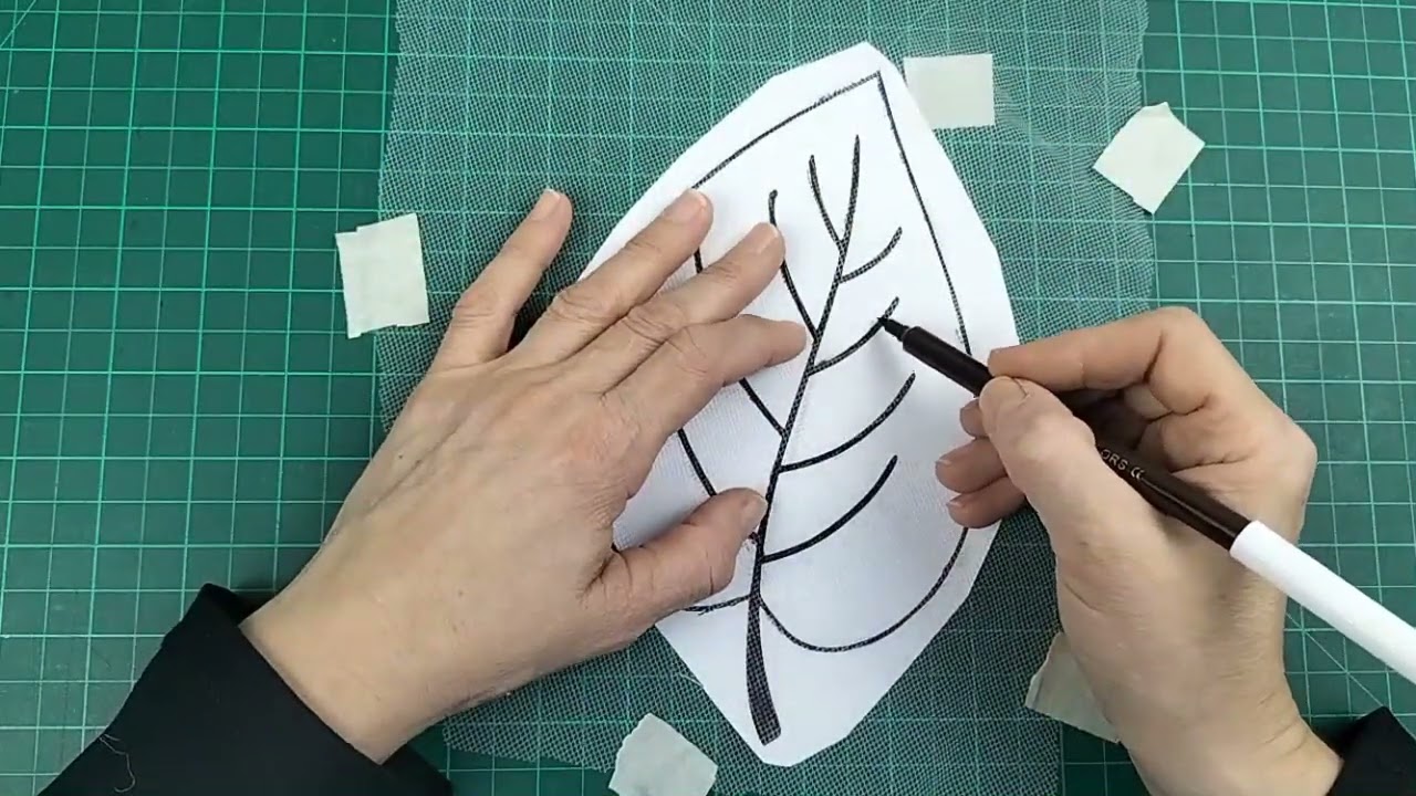 Волшебное решение для переноса рисунка на темную ткань.