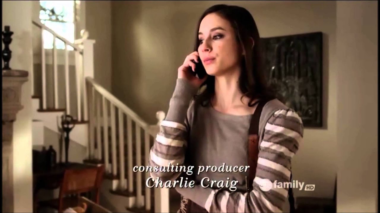 Pretty Little Liars - 02x02 - Emily + her mom talk; Spencer comforts Melissa