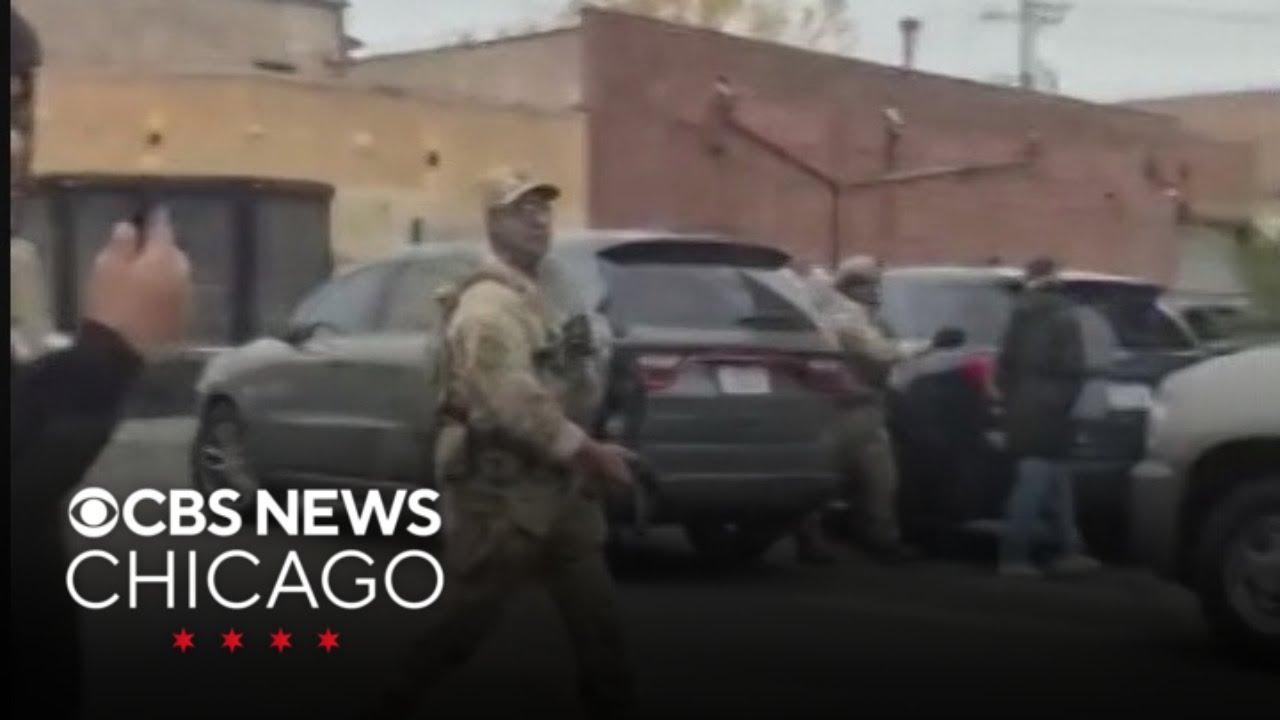 Protest breaks out during border patrol operation in Little Village