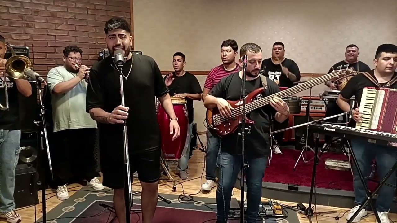 BANDA JUAREZ en vivo! Haciendo Música