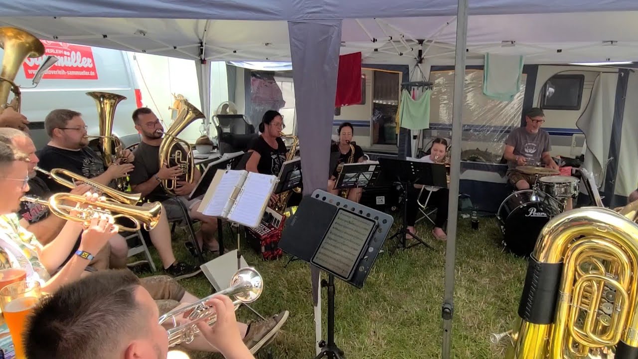Hinter der Garage - Woodstock der Blasmusik 2025 Campingplatz