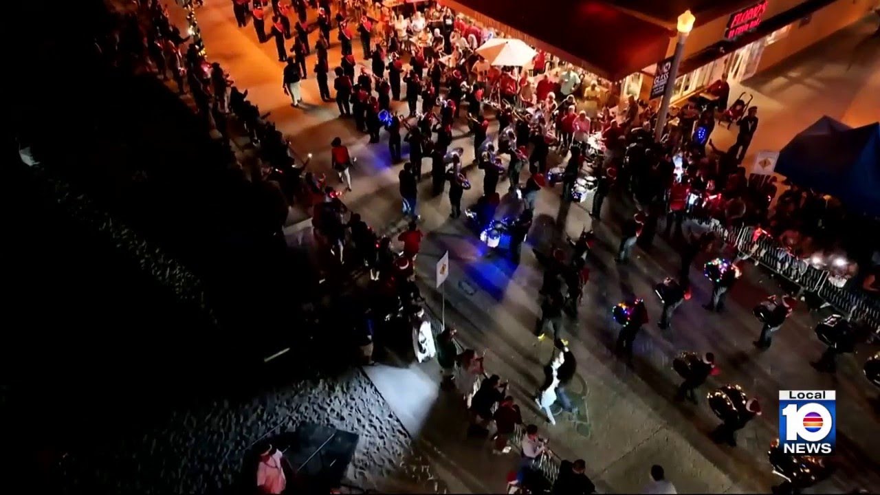 Holiday spirit shines at 69th annual Hollywood Candy Cane Parade