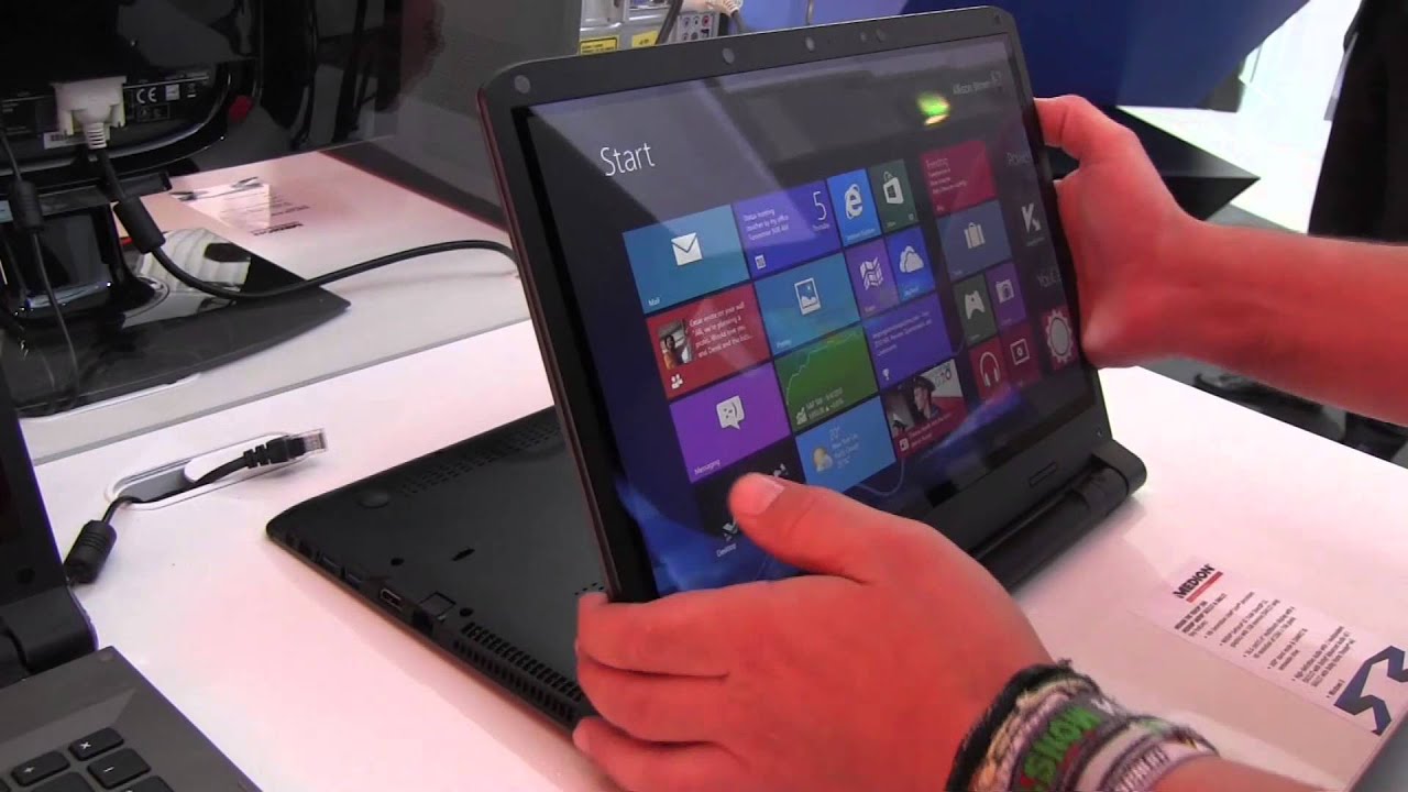 Medion The Touch 300 15,6inch Notebook mit Flip-Modus im Hands-on auf der IFA 2013