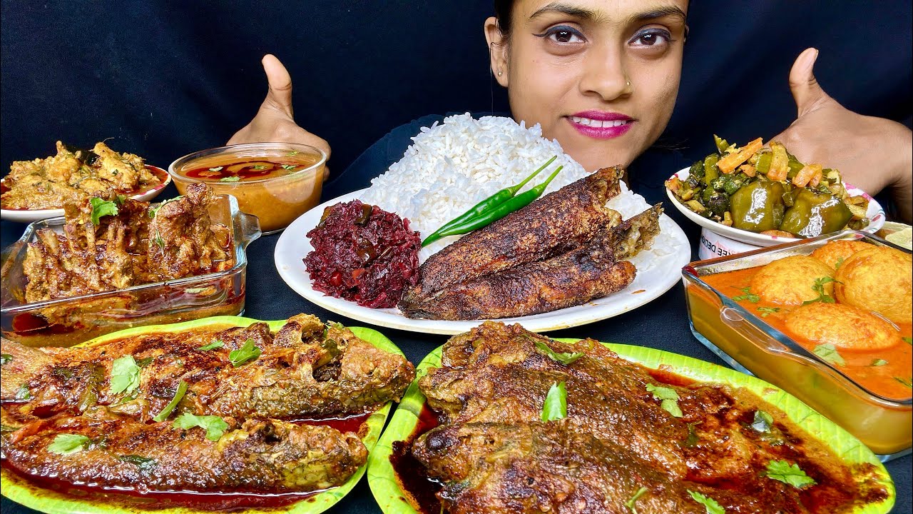 Simple Lunch Egg Curry Fish Curry Fish Fry Mutton Curry Dal Mix Veg Vegetable Fry Rice Eating 