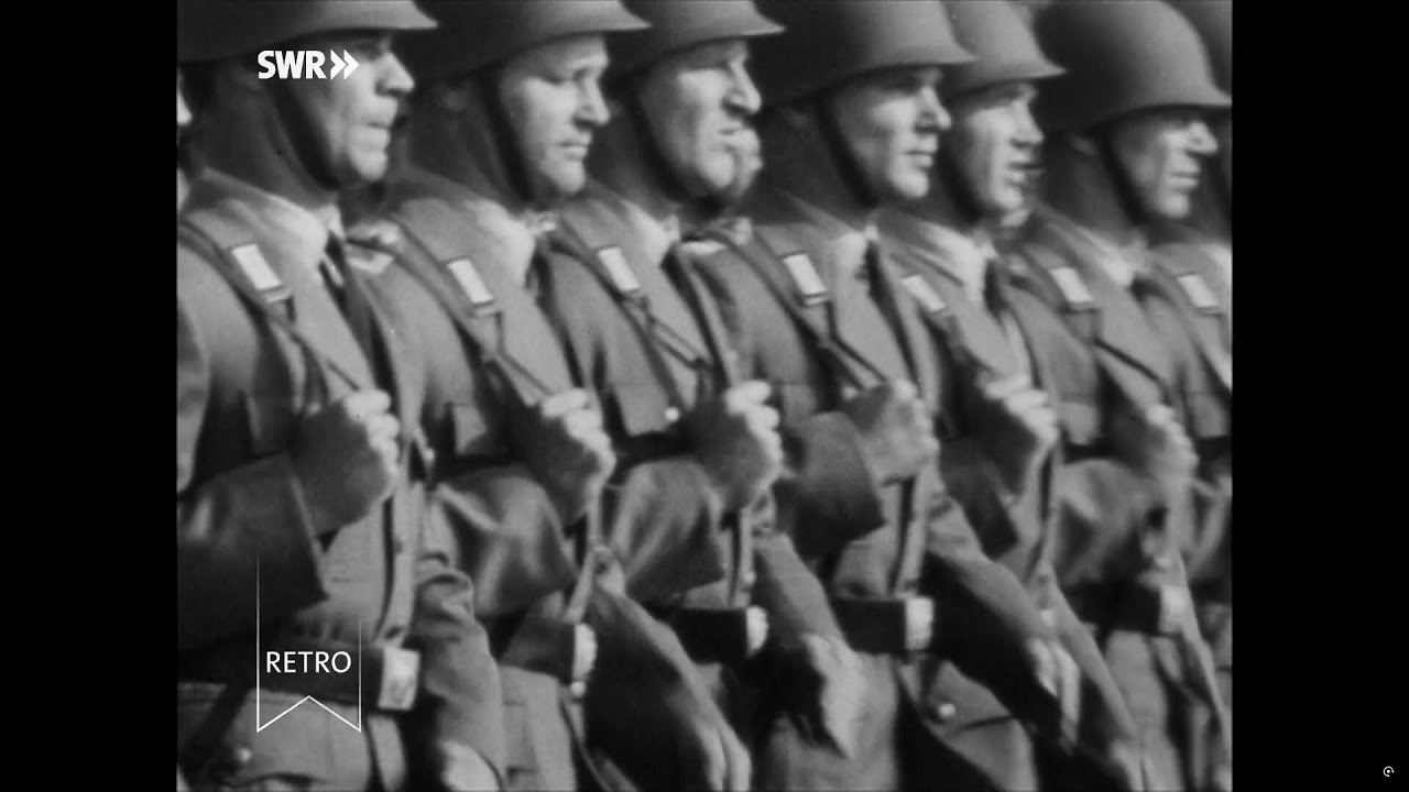 Parade der Bundeswehr aus "Ist Westdeutschland zu verteidigen?" (SWF 1960er)