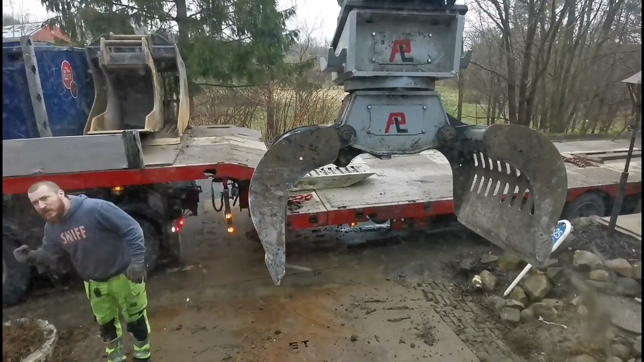 Komatsu pc170lc Nedrivning af hus i Avderød (inkl. brokkørsel)