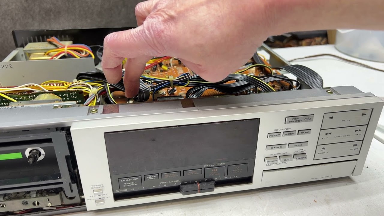 Akai GX-R88 Cassette Deck Part 1 - Display Fix and Transport Removal