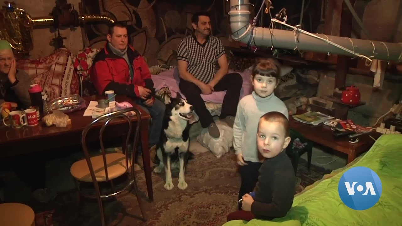 Ukrainians Near Bakhmut Endure Near-Constant Shelling | VOANews