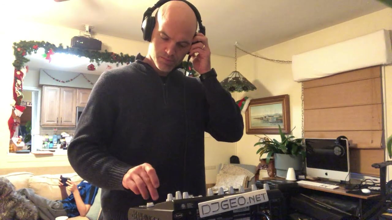 New Music Mix with MiniRig 4 Speakers and BCD3000 - Tuesday December 23rd, 2025