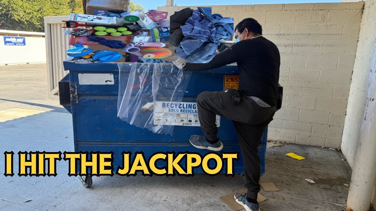 I HIT THE JACKPOT WHILE DUMPSTER DIVING - HERE'S WHAT I FOUND!