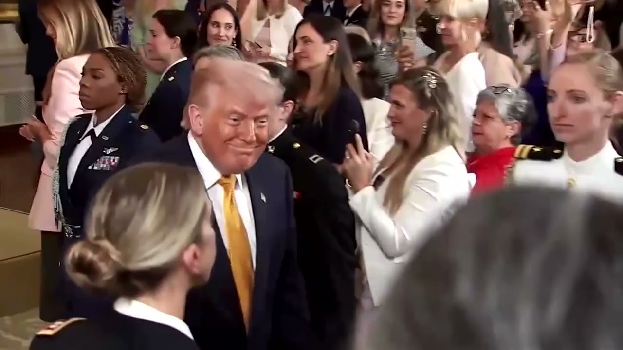 Трамп отзывает иск к Налоговому управлению ради создания фонда Минюста на $1,8 млрд для борьбы с ...