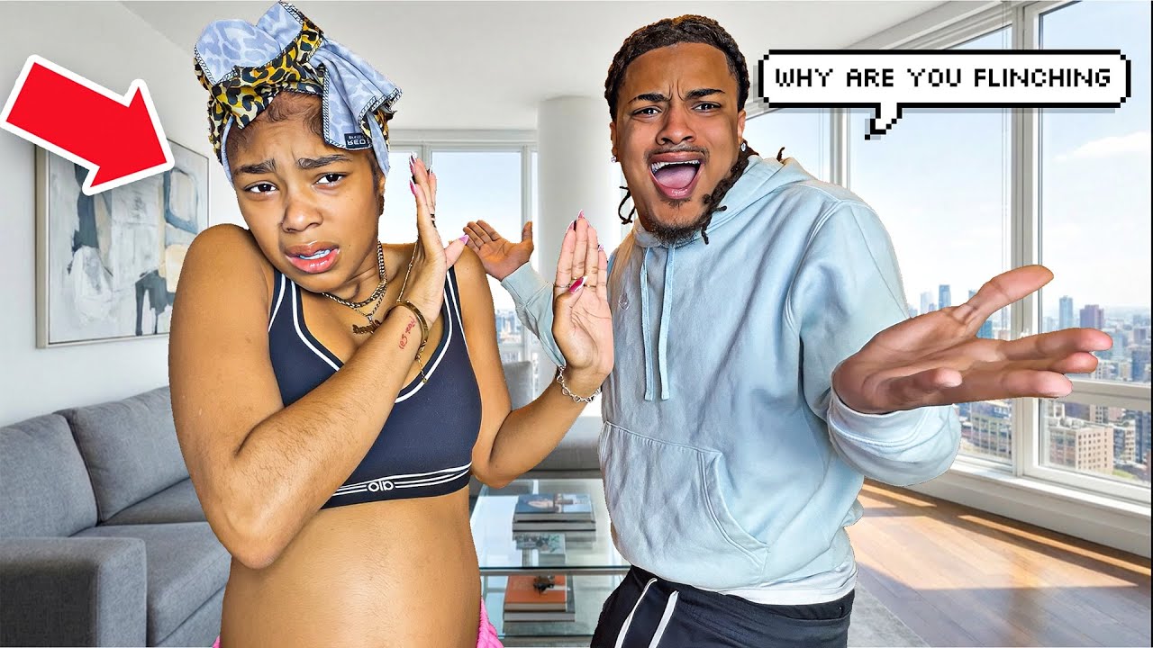 FLINCHING HARD & SAYING &ldquo;I&rsquo;M SORRY&rdquo; PRANK ON BOYFRIEND*CUTE REACTION*🥰