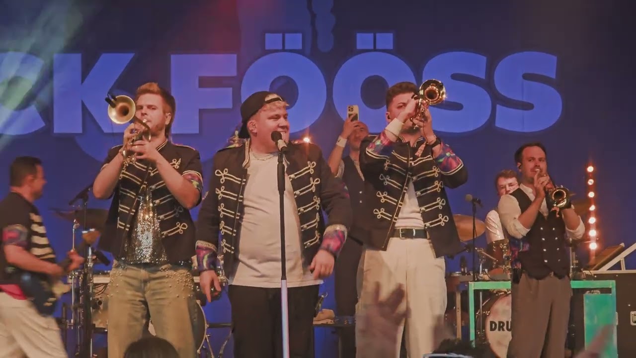 Special Guest beim Bläck Fööss Konzert im Tanzbrunnen Köln: Druckluft aus Bonn Karnevalsmaus