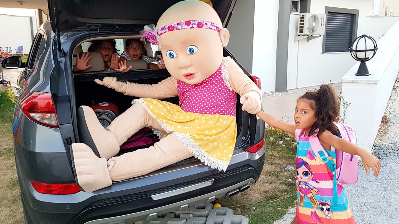 MİNİK Bebek Arabaya Giremedi Yaramazlık Yaptı,YAĞMUR  SILA ve MİRA  Okula Geç Kalacaktı. EĞLENCE TV