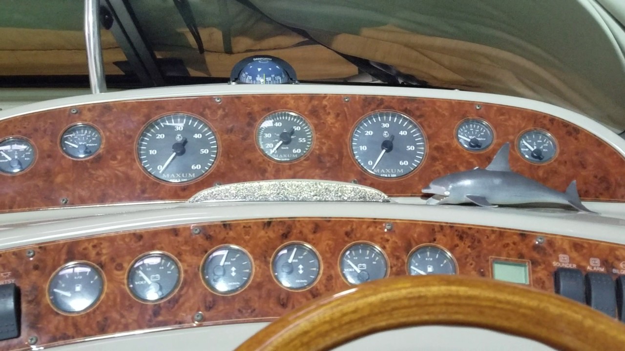 1998 Maxum 3000SCR Cruiser @ GrandSportCenter.com