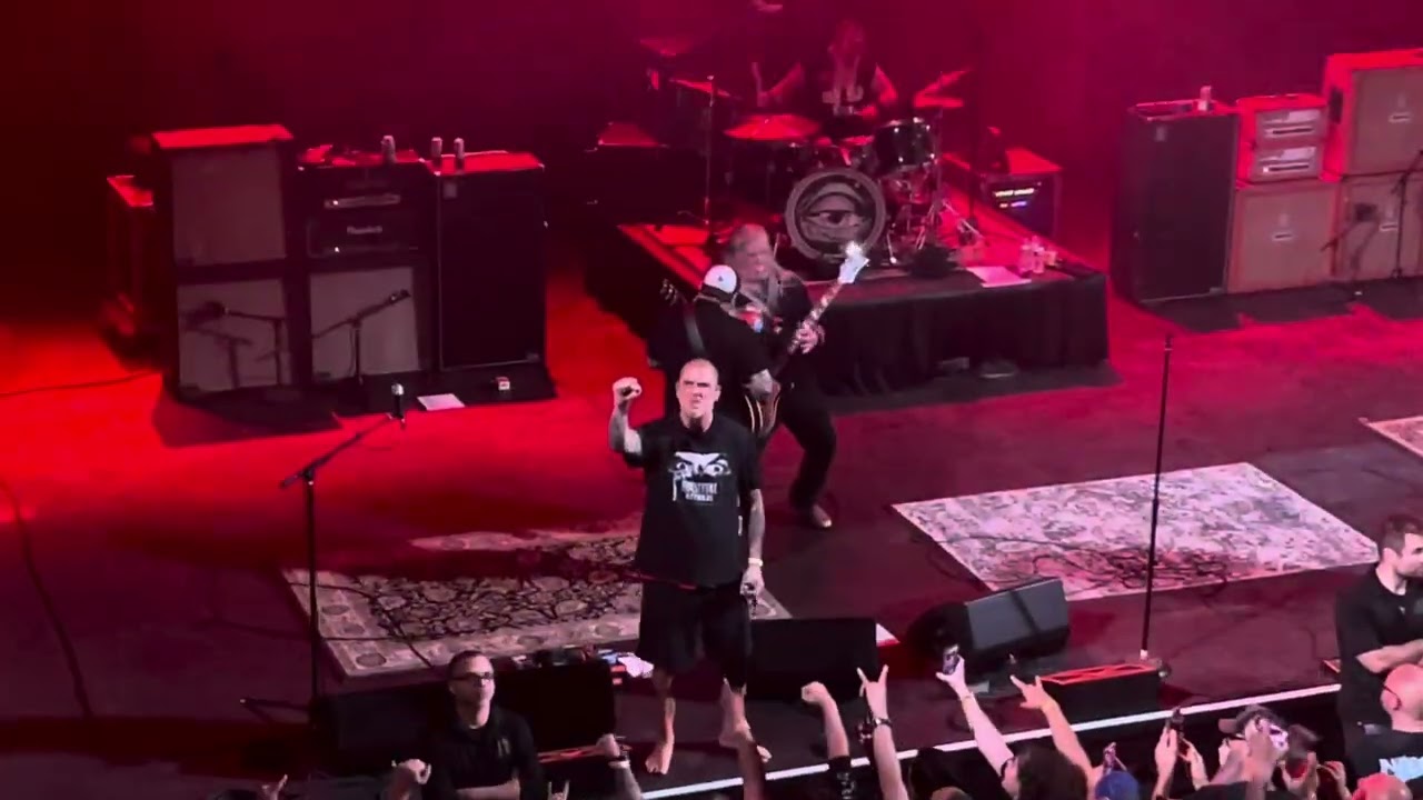 Down - Bury Me In Smoke (live) San Antonio Texas 4/1/25 (announces new album)