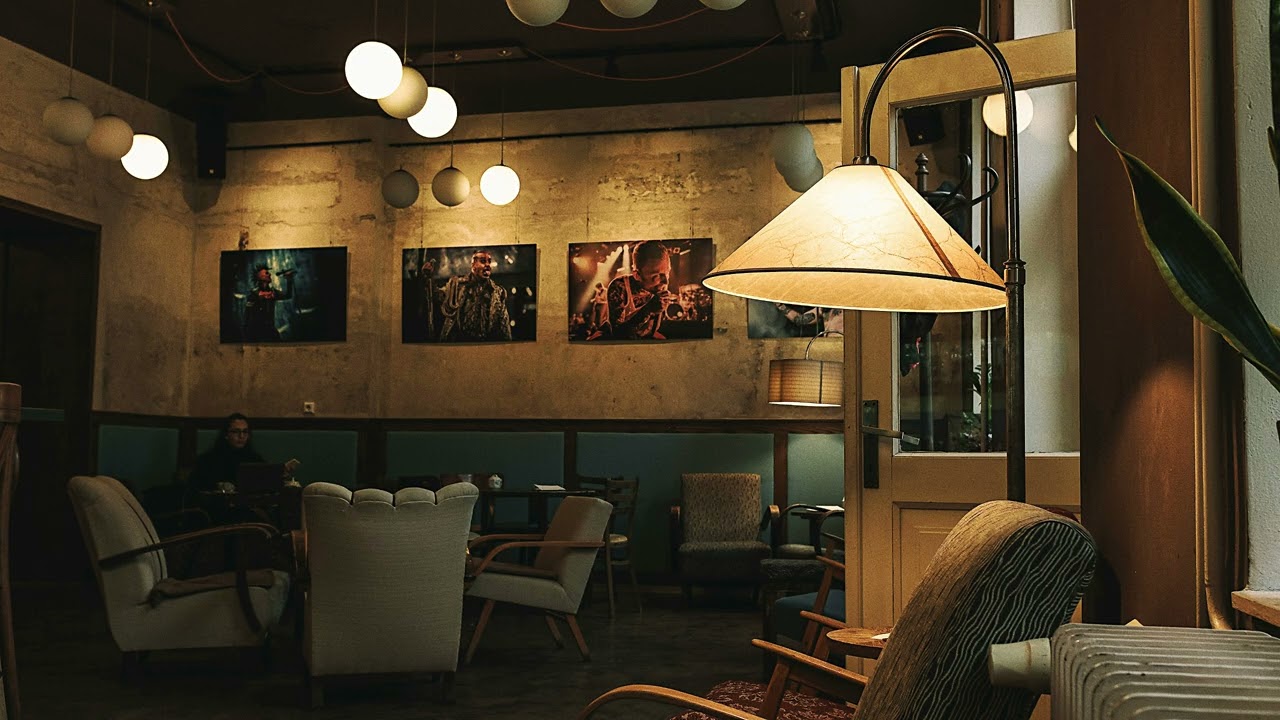 Late Night Café Ambience | Calm Lo-Fi & Chillhop for Work, Study & Relax