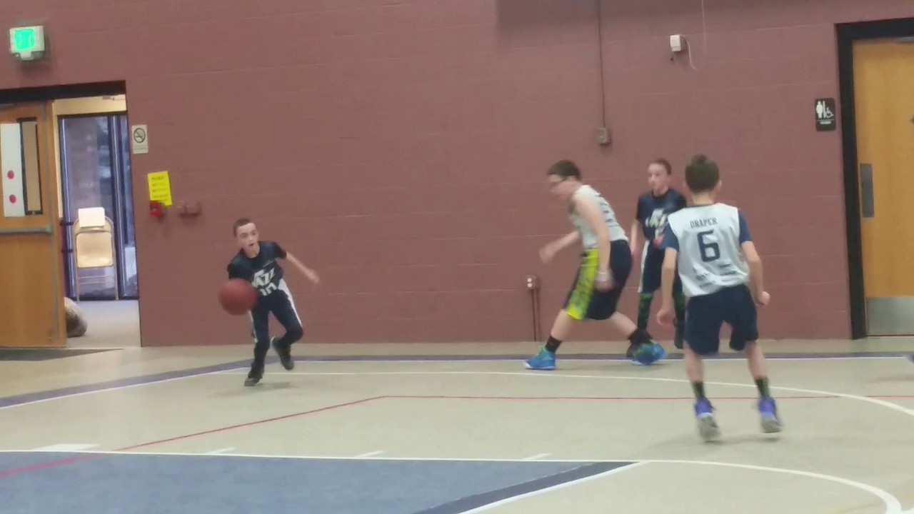 Dax and tucker in a b ball game