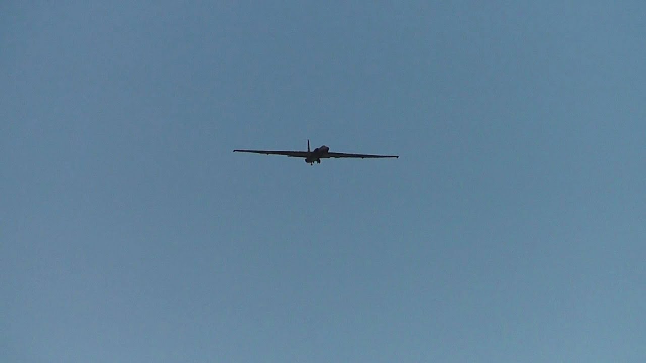 U-2 Dragon Lady 航過飛行　横田基地日米友好祭2012