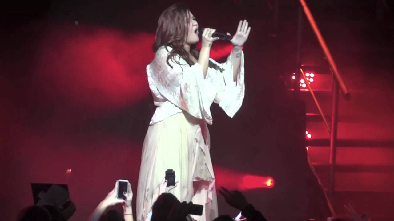 Demi Lovato HD - Together - Rosemont Theatre - Chicago 2011
