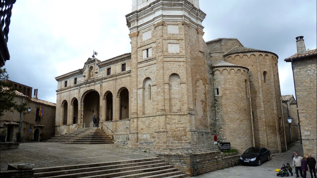 Roda d'Isàvena i Santa Maria d'Ovarra (Baixa Ribagorça). Any 2000