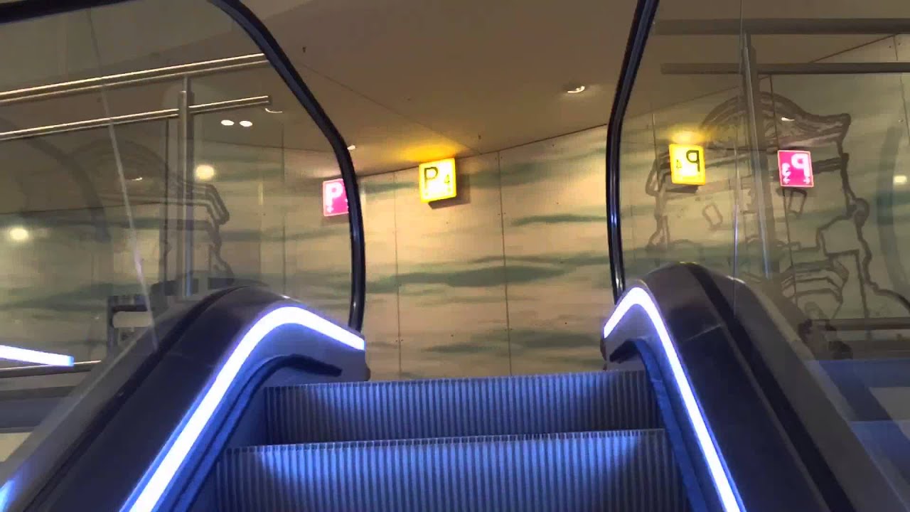 ROLLTREPPEN-ACHTERBAHN