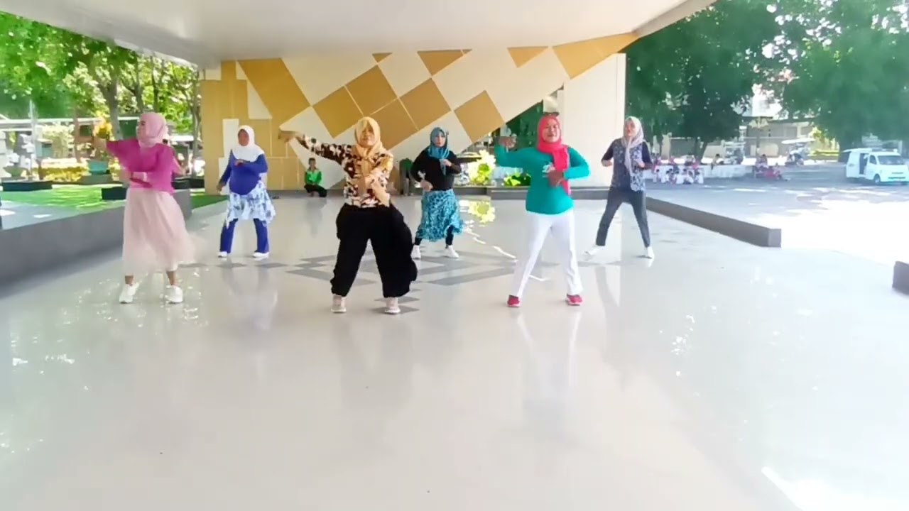 Curi Curi 2026 Line Dance / Coreo. @DjufriDjafar ( INA ) / Demo. Cheerful Line Dance