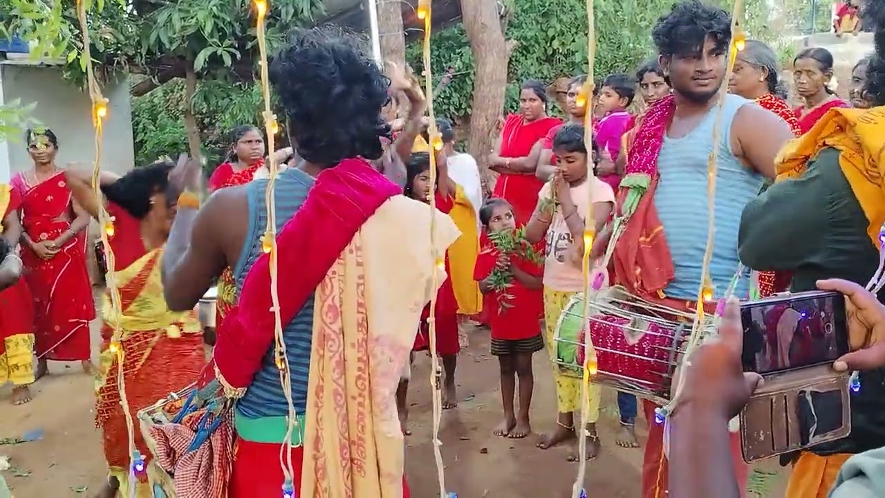 விக்ரம் பம்பை குழு  7010423500