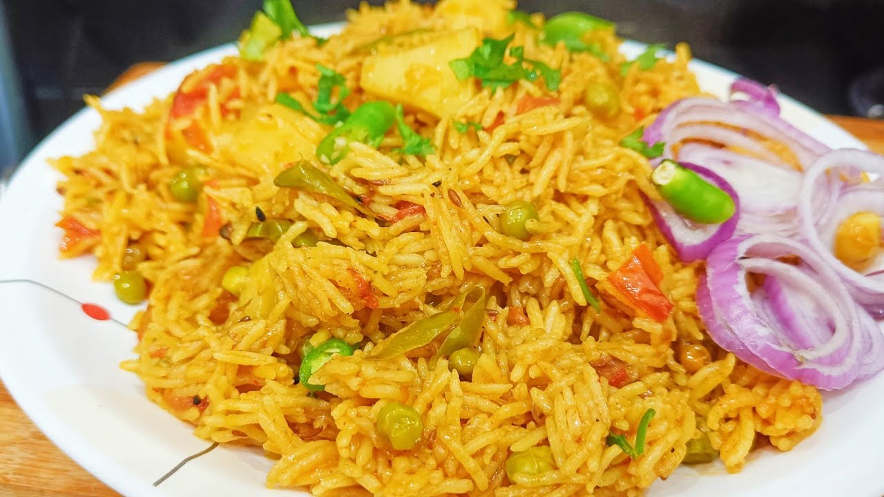 Ramzan iftar Special Aloo Matar Tahari | How to Make Potatoes and green peas Tahari 
