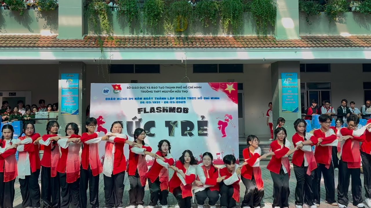 [2T_NHT] Flashmob 2025 - Rock Hạt Gạo - 10A14