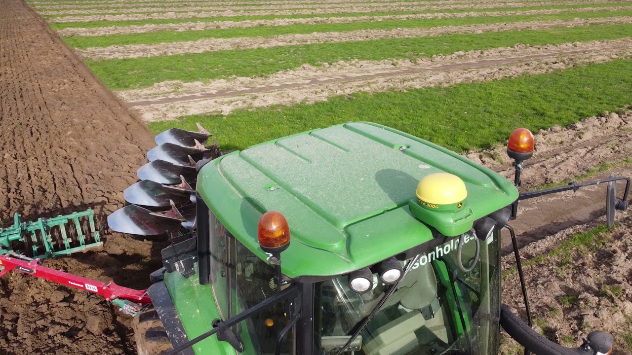 Jackson Holmes Contracting // Ploughing // John Deere 6175m