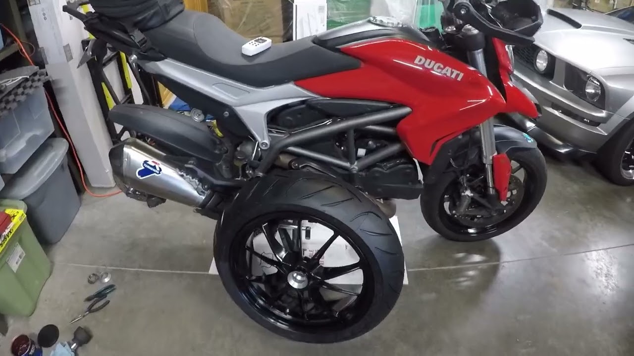 Ducati Hyperstrada / Hypermotard 821 - Easy Rear Wheel Removal and Install