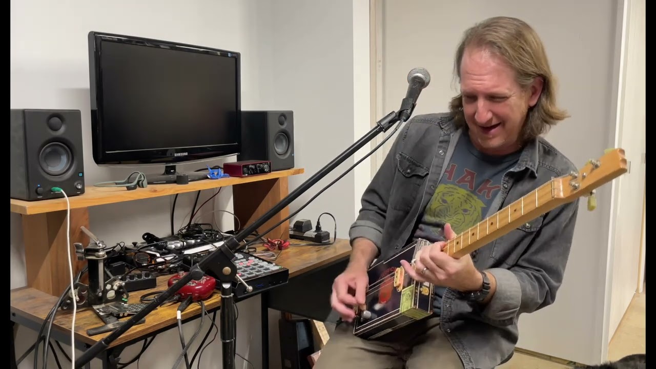 Ramones - I Wanna Be Sedated - Cigar Box Guitar Style with a Billy Idol Backbeat! Mike Snowden