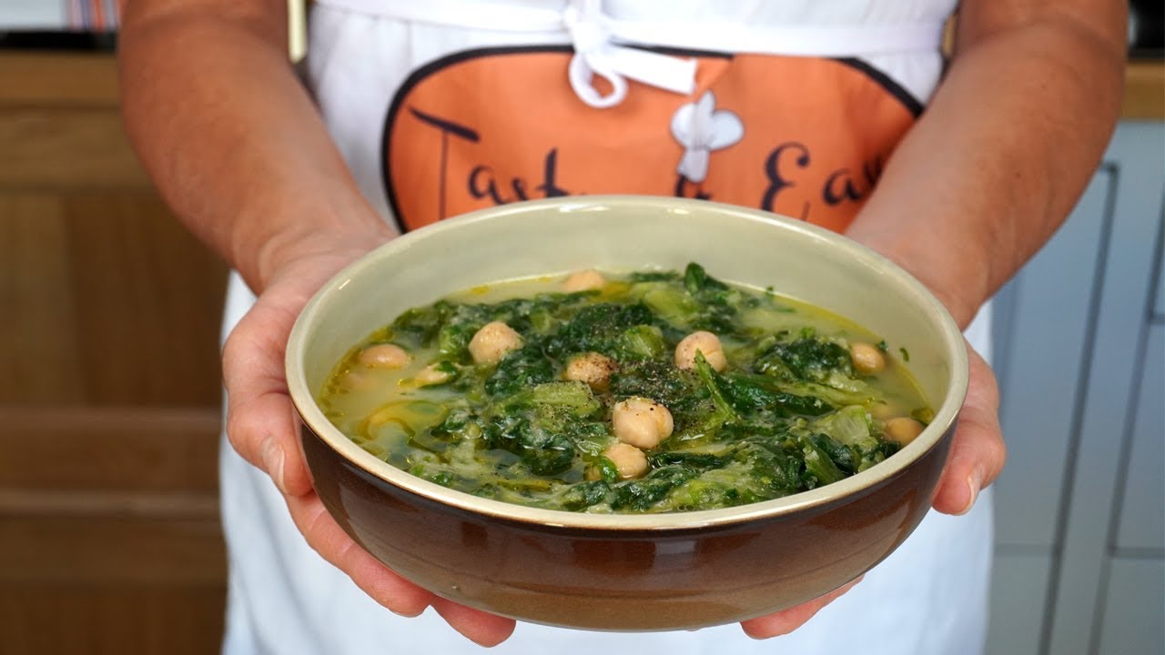 Zuppa di Scarola e Ceci Ricetta Deliziosa a Basso Costo - Escarole and Chickpea Soup Delicious