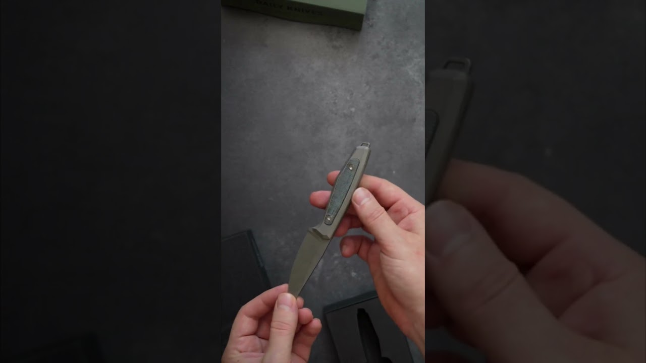 Daily Customs AK1 - Unboxing