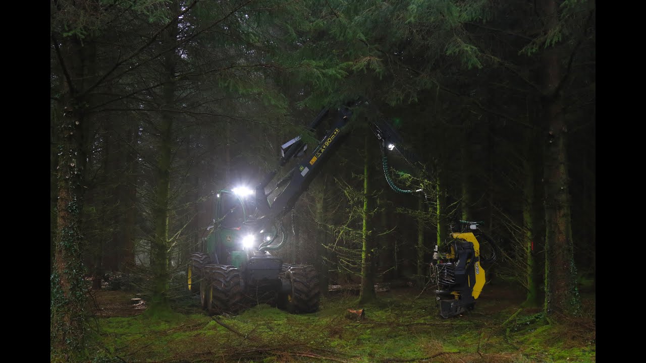 Coupe d'éclaircie d'épicéa, John Deere 1470g et John Deere 1210g