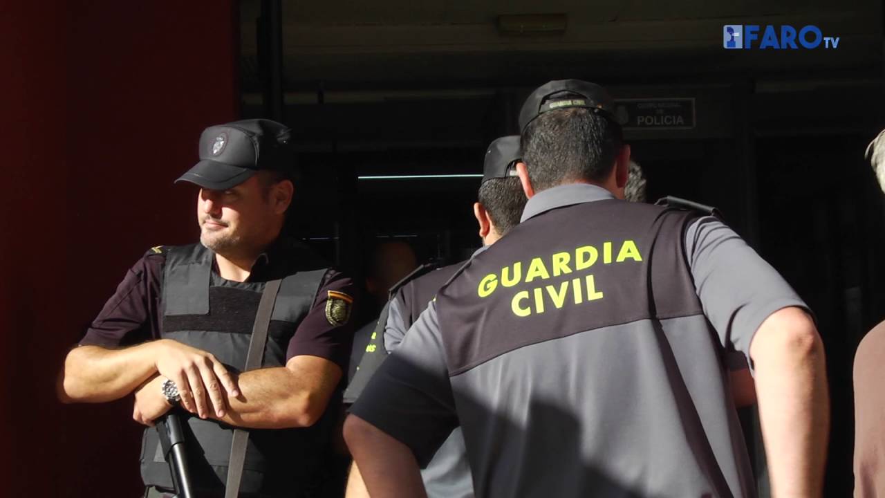 Salta la chispa en el despacho del jefe superior de la Polic&iacute;a