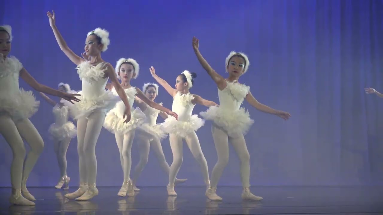 2023/11/11 【舞鄉112舞展】舞映莊園~ 第1場『天鵝湖』~鵝舞清波，演出班級：小舞團 。   編舞老師：林麗敏 / 技巧老師：楊婧    【攝影~梁凱敦】