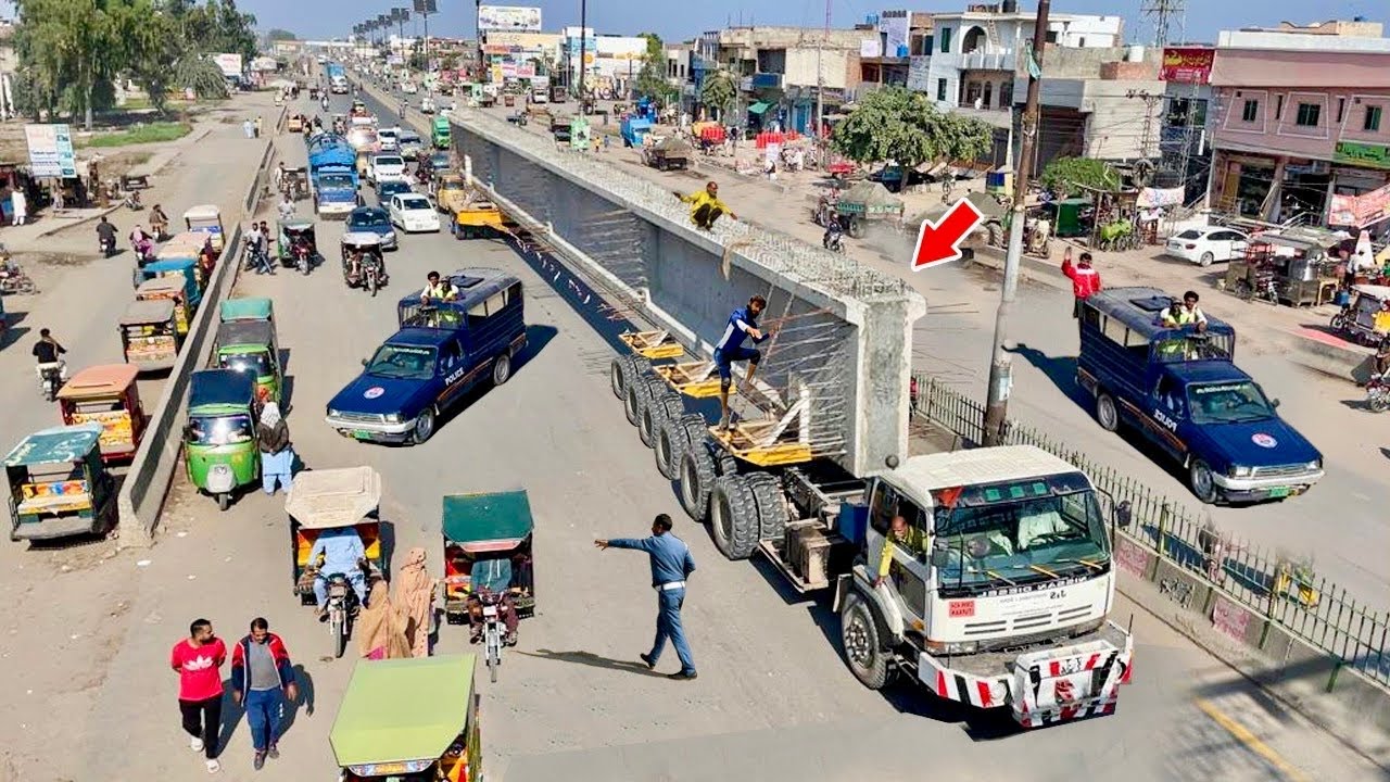 The World&rsquo;s Largest Load Transported by Truck | Oversize Load Transported by Road